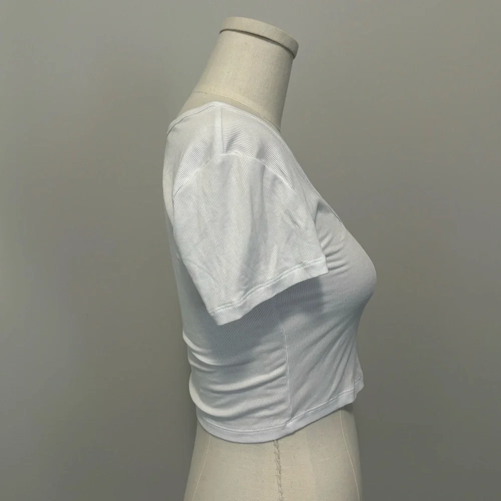 Aritzia Sunday Best Holly Top Button Front Cropped Rib T-Shirt White Crop Top S - Picture 9 of 14